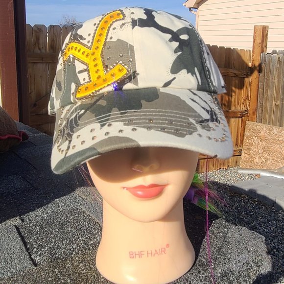 Ladies Camo BLING Hat NEW - Picture 2 of 4